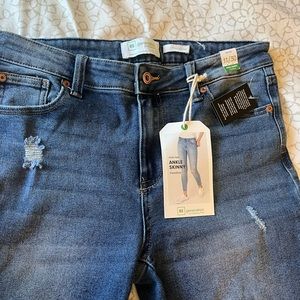 GENERATION BY CELEBRITY PINK JEANS